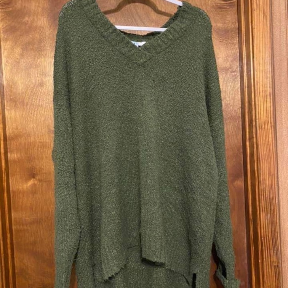 Time and Tru Sweater